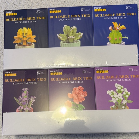 Micro Brix Buildable Plant Set - Picture 4 of 4